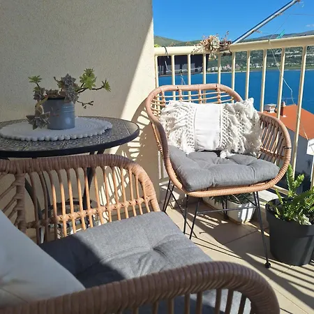 Apartment Seaview Vice *